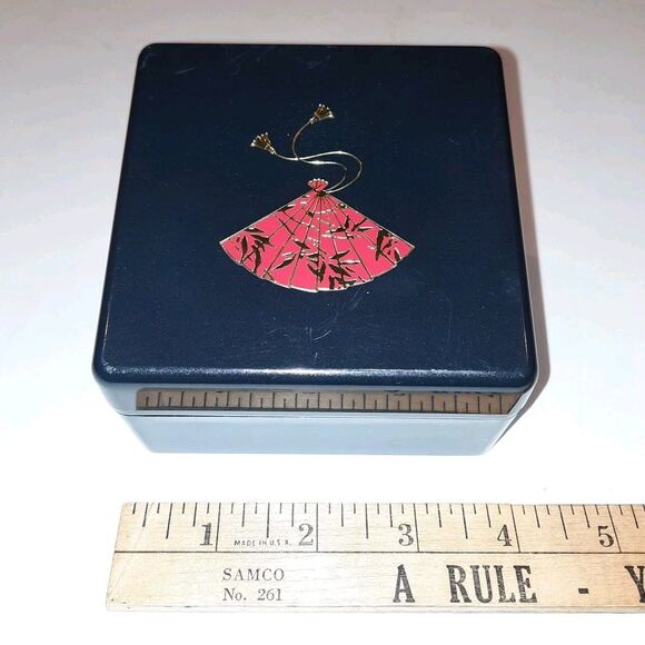 Vintage Ninja Perfumed Dusting Powder by Parfums De Coeur 3 oz NEW INSIDE - Picture 4 of 5